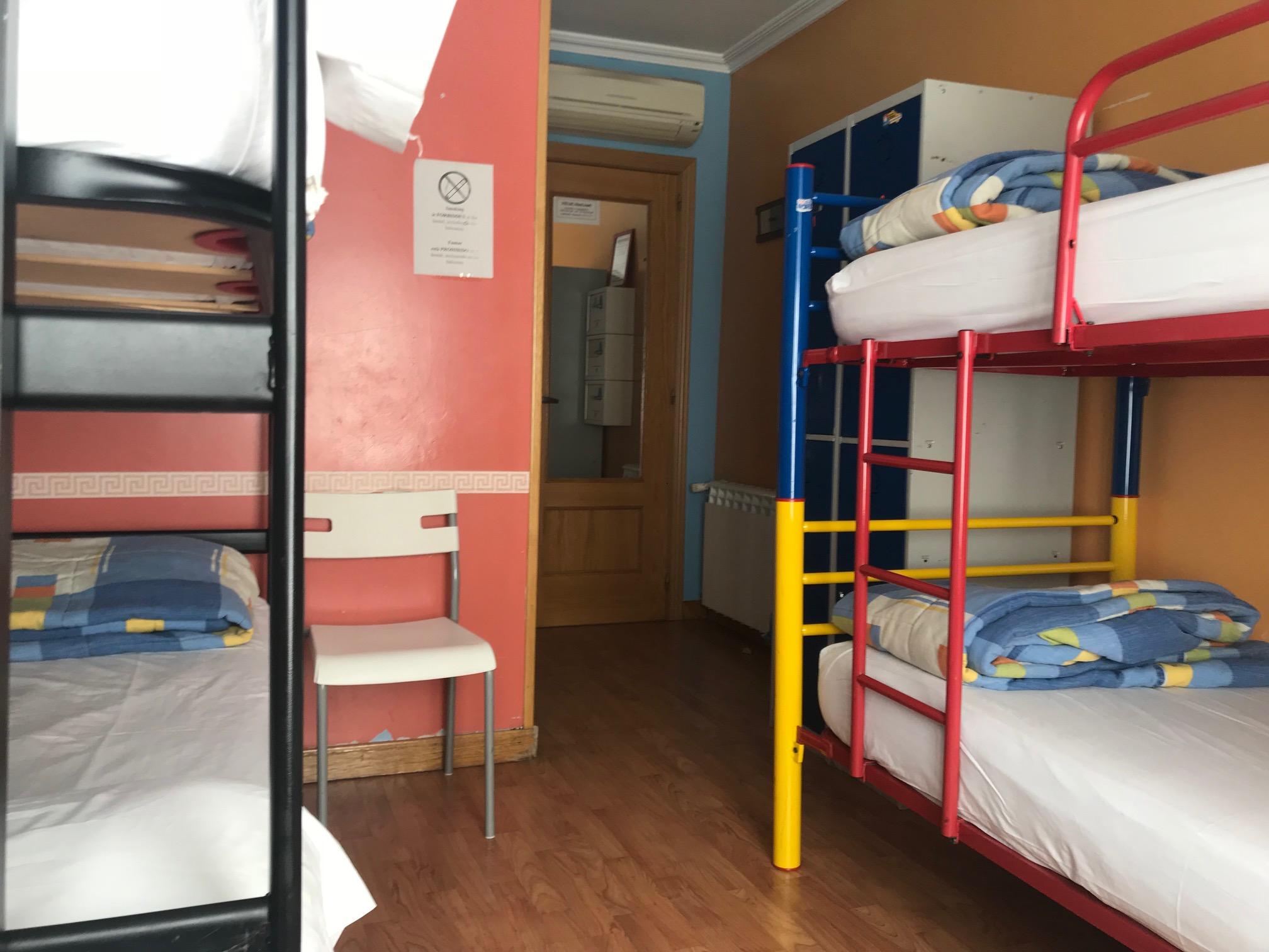 Rc Miguel Angel Hostel Мадрид Екстериор снимка Hostel in Madrid, Spain